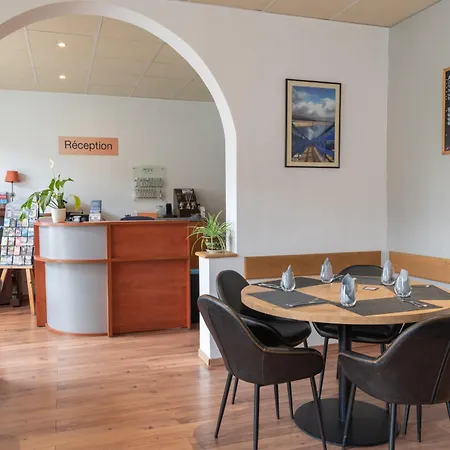 Des Nacres Hotell 3*